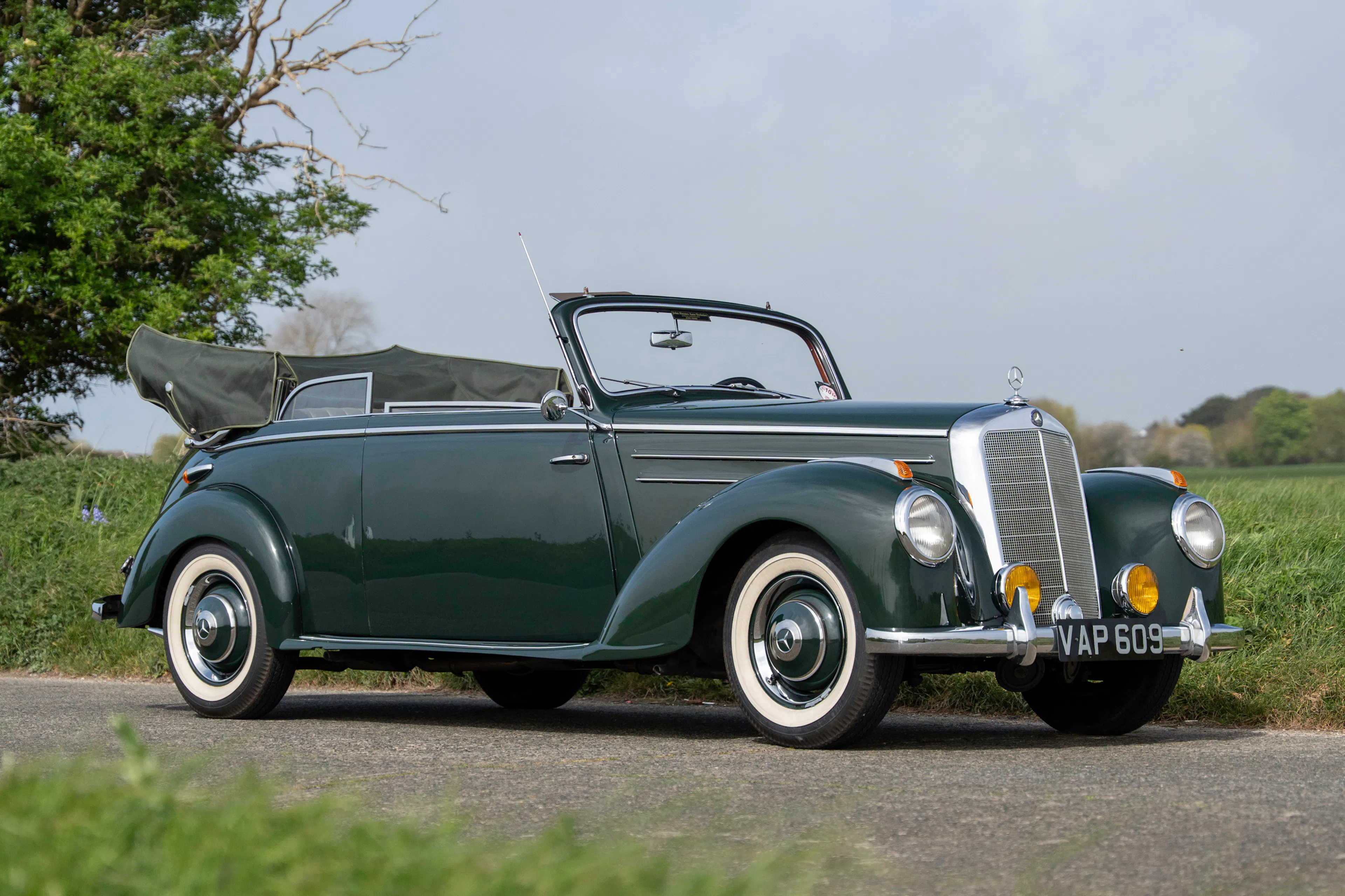 1958 Mercedes-Benz 220S Base | Hagerty Valuation Tools®